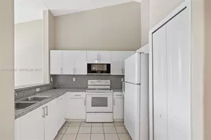 1692 SE 29th Ct, Homestead, FL 33035 - Photo 10