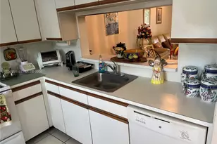 1100 SW 128th Terrace, Pembroke Pines, FL 33027 - Photo 6
