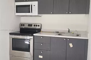237 SW 13th St, Dania Beach, FL 33004 - Photo 2