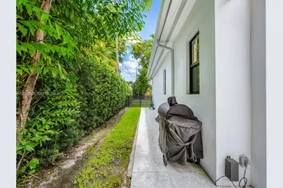 511 Perugia Ave, Coral Gables, FL 33146 - Photo 50