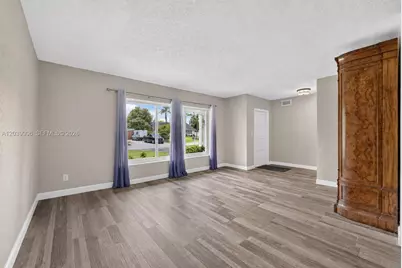 4831 NW 77th Ct, Pompano Beach, FL 33073 - Photo 8