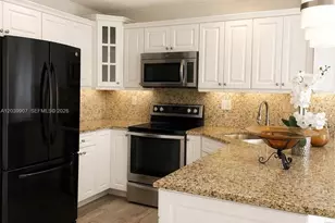 8851 NW 119th St, Hialeah Gardens, FL 33018 - Photo 2