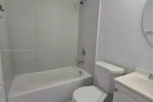 237 SW 13th St, Dania Beach, FL 33004 - Photo 6