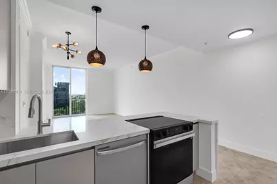 520 SE 5th Ave #1707, Fort Lauderdale, FL 33301 - Photo 2