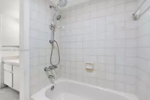 995 SW 84th Ave, Miami, FL 33144 - Photo 12