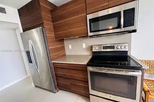 290 174th St, Sunny Isles Beach, FL 33160 - Photo 6