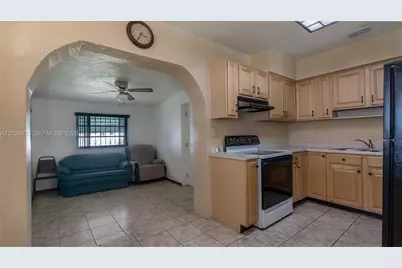 17611 NW 32nd Ct, Miami Gardens, FL 33056 - Photo 6