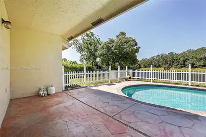 1574 NW 103rd Ter, Coral Springs, FL 33071 - Photo 54