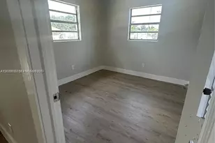 10540 SW 172nd St, Miami, FL 33157 - Photo 6