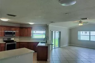 17883 SW 5th St, Pembroke Pines, FL 33029 - Photo 14
