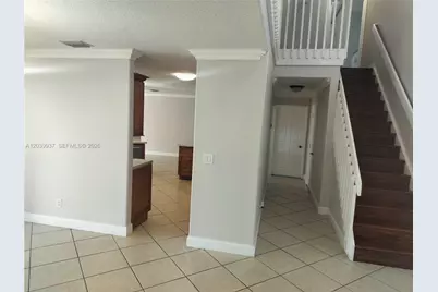 17883 SW 5th St, Pembroke Pines, FL 33029 - Photo 8