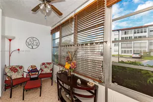 2800 Somerset Dr, Lauderdale Lakes, FL 33311 - Photo 14