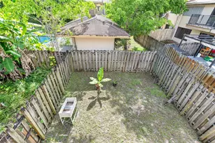 4293 N 76th Ave, Davie, FL 33024 - Photo 24