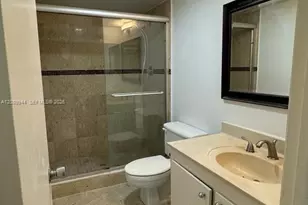 919 Hillcrest Dr, Hollywood, FL 33021 - Photo 6