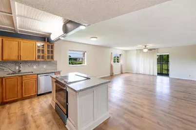 500 SW 130th Ter #301A, Pembroke Pines, FL 33027 - Photo 2