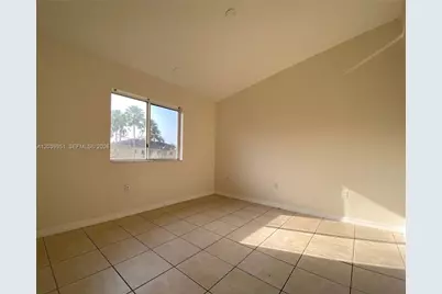 930 NE 34th Ave #202, Homestead, FL 33033 - Photo 24