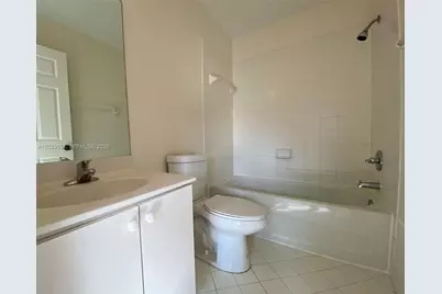 930 NE 34th Ave #202, Homestead, FL 33033 - Photo 24