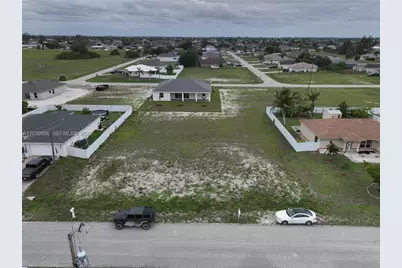 530 NW 23rd Ter, Cape Coral, FL 33993 - Photo 34