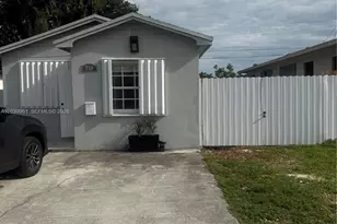 713 NW 4th St, Hallandale Beach, FL 33009 - Photo 2