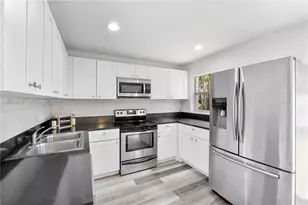 9836 NW 2nd Ct, Plantation, FL 33324 - Photo 8