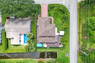 2151 NW 121st Ave, Plantation, FL 33323 - Photo 18