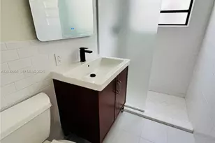 1470 Lincoln Terrace, Miami Beach, FL 33139 - Photo 16