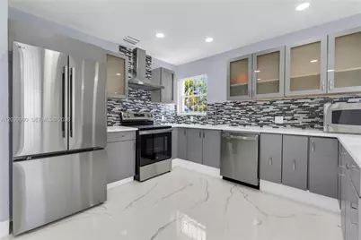 1010 NW 196th St, Miami Gardens, FL 33169 - Photo 8