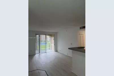 8030 N Nob Hill Rd #102, Tamarac, FL 33321 - Photo 8