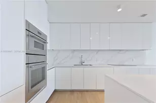 700 NE 24th St, Miami, FL 33137 - Photo 14