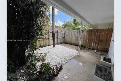 590 NW 40th Ct #3, Oakland Park, FL 33309 - Photo 4