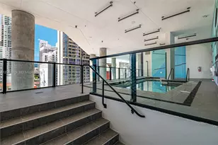 398 NE 5th St, Miami, FL 33132 - Photo 20