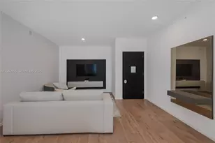 398 NE 5th St, Miami, FL 33132 - Photo 34