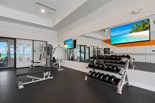 670 NE 207th St, Miami, FL 33179 - Photo 20