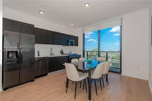 398 NE 5th St, Miami, FL 33132 - Photo 44