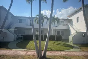 7130 Rue Versailles, Miami Beach, FL 33141 - Photo 1