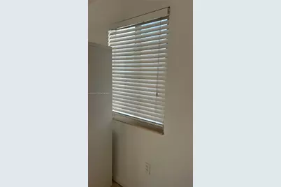 7130 Rue Versailles #11, Miami Beach, FL 33141 - Photo 16