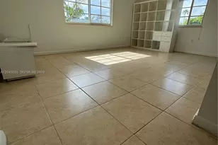 7130 Rue Versailles, Miami Beach, FL 33141 - Photo 2