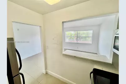 241 SE 9th Ave #207, Pompano Beach, FL 33060 - Photo 10
