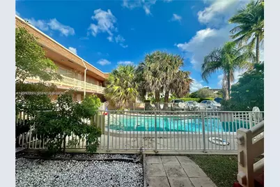 241 SE 9th Ave #207, Pompano Beach, FL 33060 - Photo 20