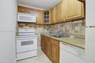 4717 NW 7th St #604-10, Miami, FL 33126 - Photo 12
