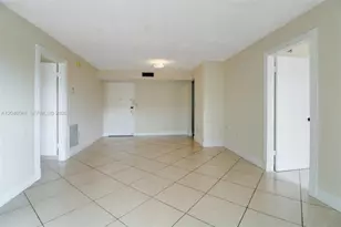 4717 NW 7th St, Miami, FL 33126 - Photo 6