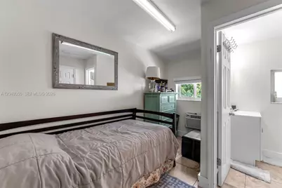 8 Pinta Rd, Miami, FL 33133 - Photo 18
