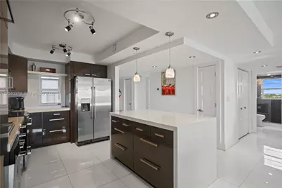 3050 N Palm Aire Dr #710, Pompano Beach, FL 33069 - Photo 4