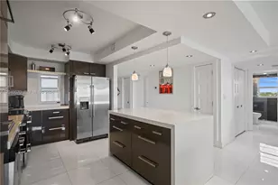 3050 N Palm Aire Dr, Pompano Beach, FL 33069 - Photo 4