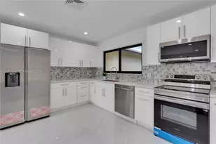 6940 NW 6th St, Plantation, FL 33317 - Photo 8
