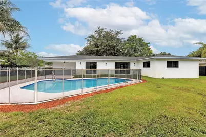6940 NW 6th St, Plantation, FL 33317 - Photo 14