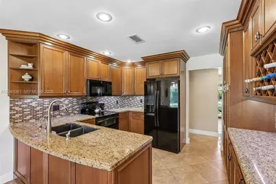 2518 NW 121st Dr, Coral Springs, FL 33065 - Photo 16
