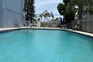 13155 Ixora Ct, North Miami, FL 33181 - Photo 4