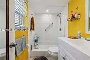 90 NE 19th Ave, Deerfield Beach, FL 33441 - Photo 18