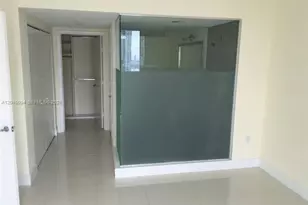 92 SW 3rd St, Miami, FL 33130 - Photo 2
